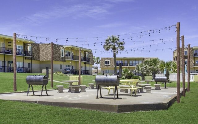 Island 44 3 Bedroom Condo