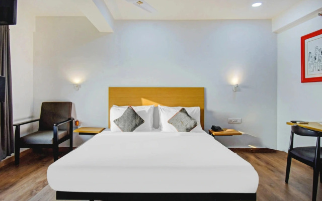 The Royal Retreat by OYO Rooms