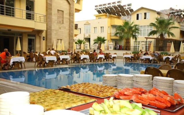 Elamir Grand Lukullus Hotel