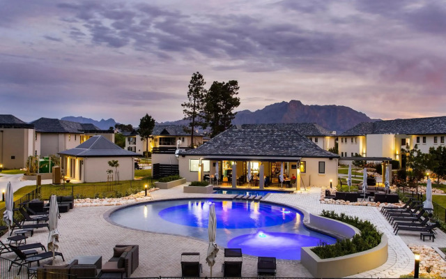 Pearl Valley Hotel by Mantis