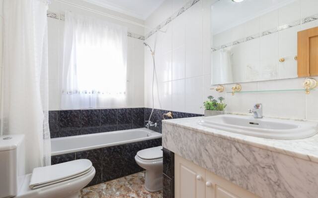 Fidalsa Villa Grand White House
