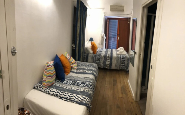 Munaciello Rooms