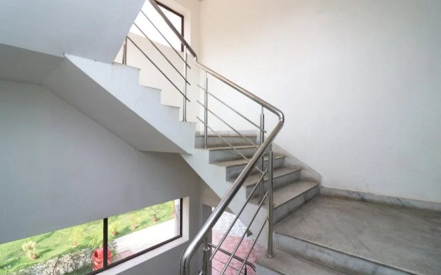 White Castle By OYO Rooms