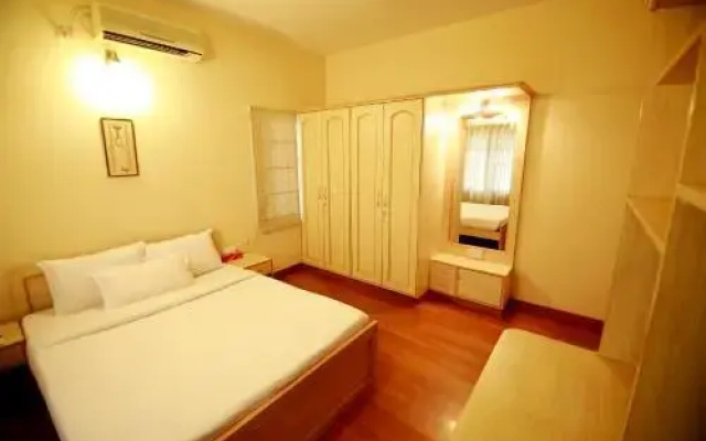 Falcon Suites, Residendcy Road