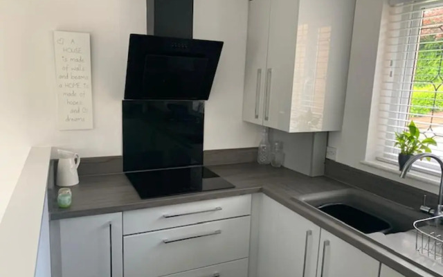 One Bedroom Apartment With En-suite & Patio