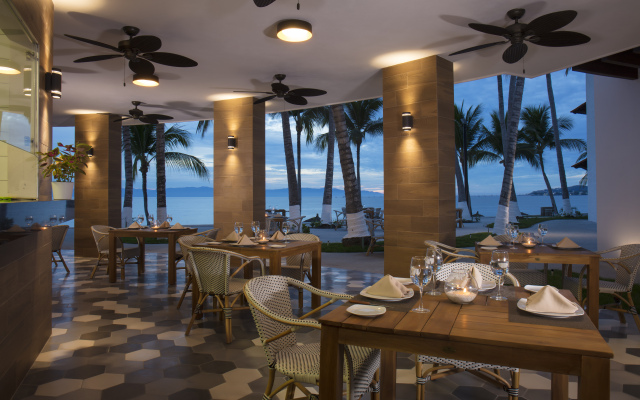 Vista Vallarta All Suites on the Beach