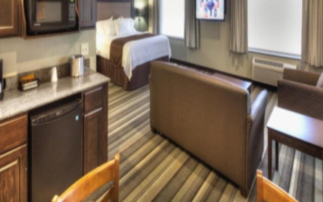 The East Avenue Inn & Suites