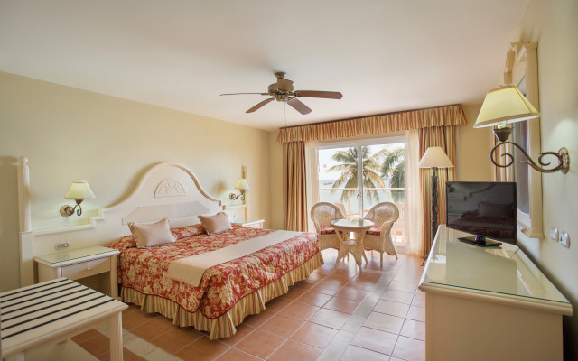 Eurostars Grand Cayacoa