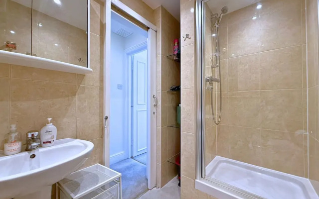 Knightbridge Hydepark 2b2b and Garden