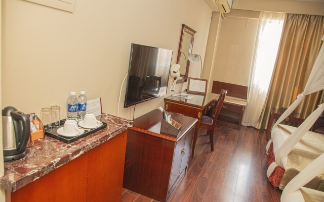 Best Western Plus Paramount Hotel