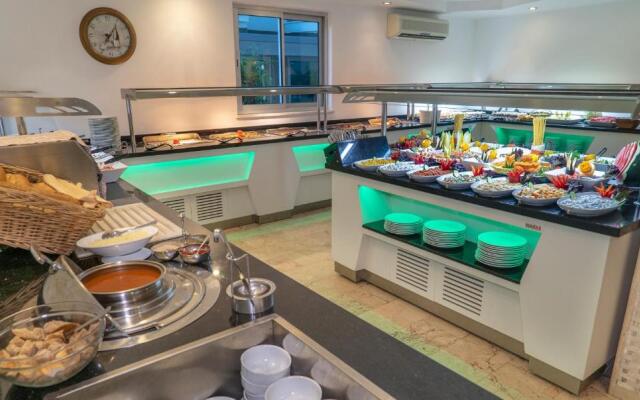 Kleopatra Celine Hotel