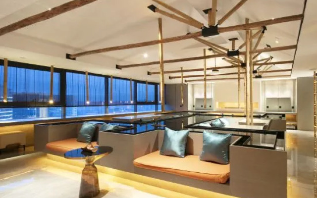 Yanzhu Yishe Guoyun Hotel (Zhengzhou CBD Exhibition Center)