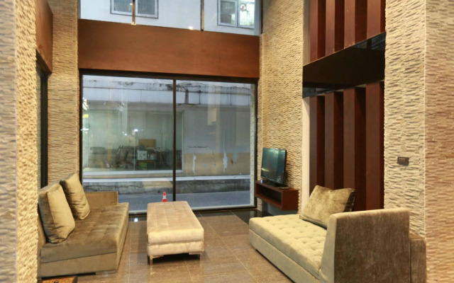 Collection O The Bangkok Airport Link Suite