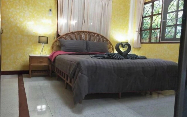OYO Ban Elephant Blanc Apartment