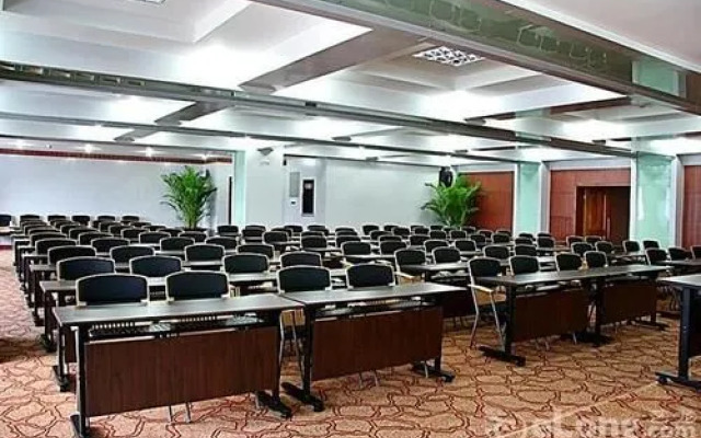 Chengdu Babao Grand Hotel