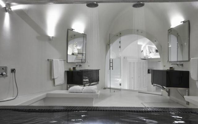 Dreams Luxury Suites