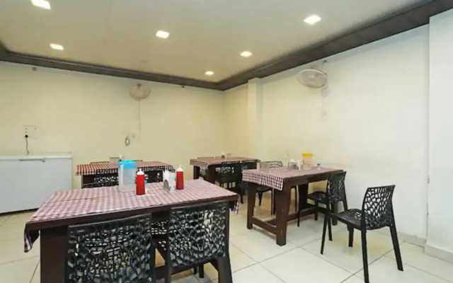 Hotel Ananta Inn