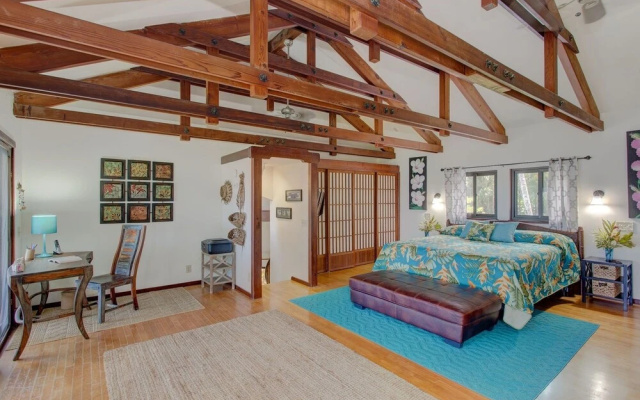Black Sand Beach House 2 Bedroom Home