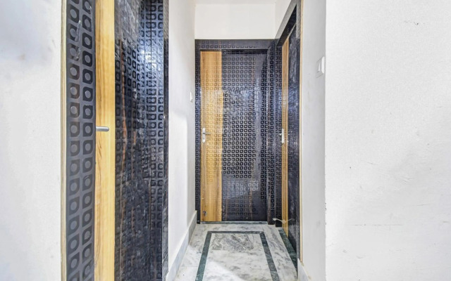 OYO 87562 Amar Raj Vista