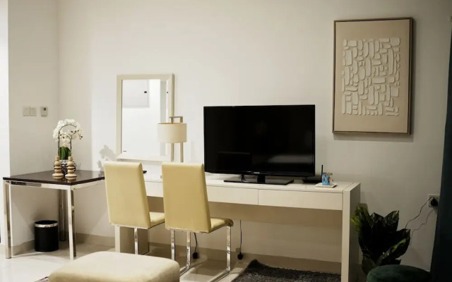 Business Bay - Reva Residences 706