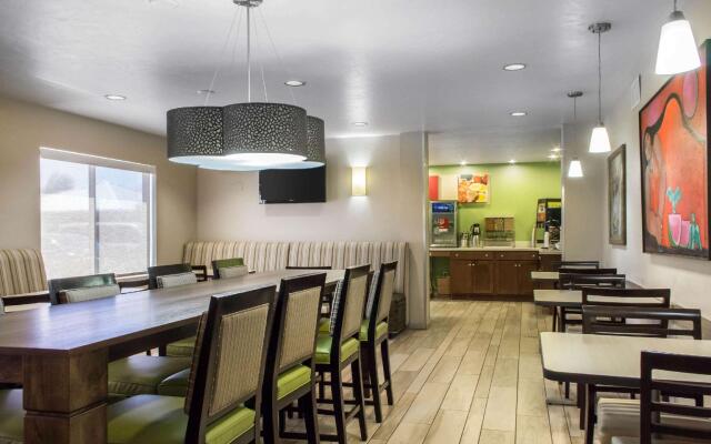 Comfort Suites At Tucson Mall