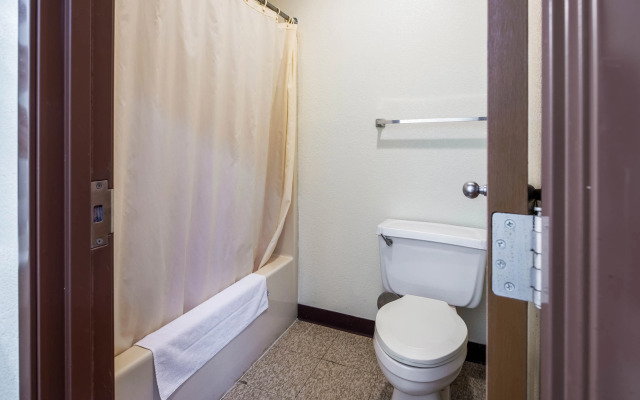 OYO Hotel Chesaning Route 52 & Hwy 57