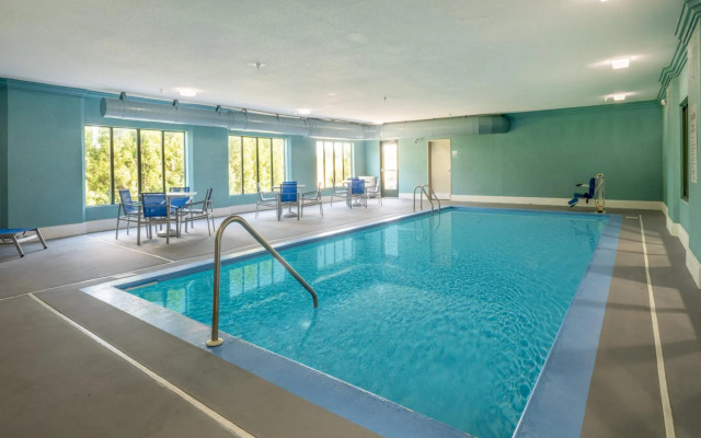 Holiday Inn Express Gas City by IHG