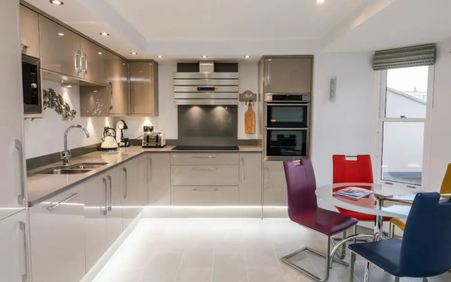 1 Arlington Villas