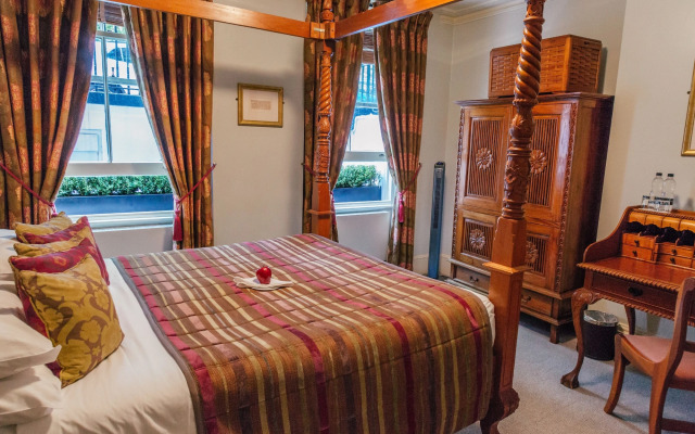 Twenty Nevern Square Hotel