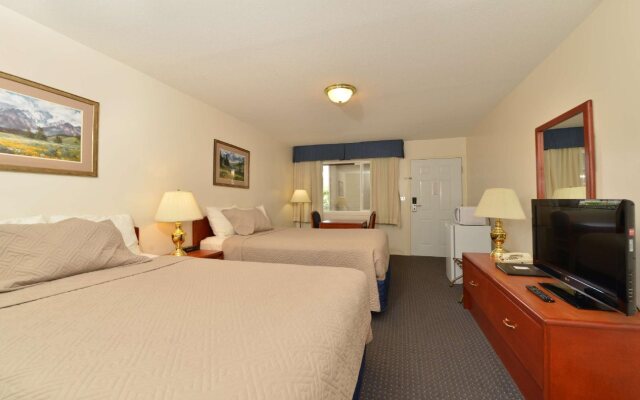 Canadas Best Value Princeton Inn & Suites
