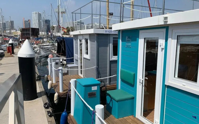 Vintage Classic 70s Boat!