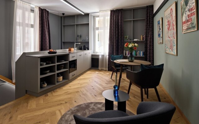 URBANAUTS STUDIOS Fillgrader