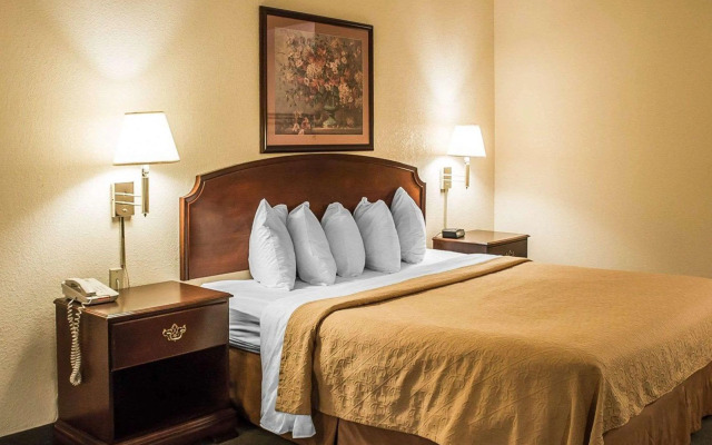 Quality Inn & Suites Bellville - Mansfield