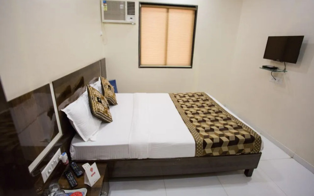 OYO 8705 Hotel Garden Park