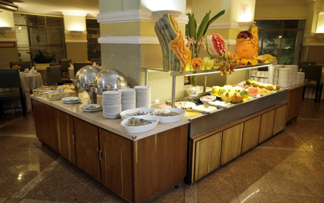 San Raphael Hotel