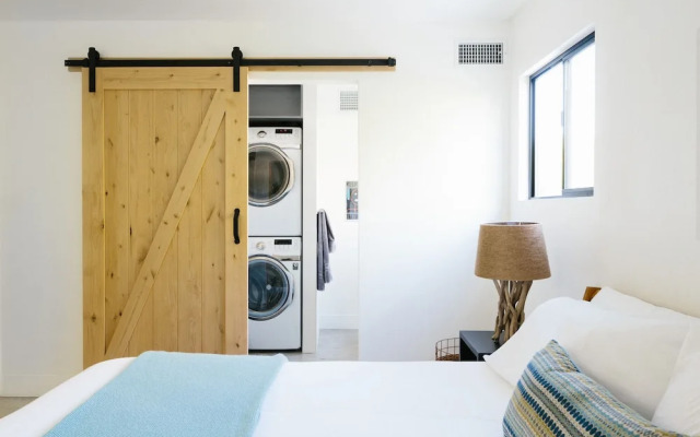 Hotel El Cid by AvantStay – Mid-Century Charm with Poolside Cabanas