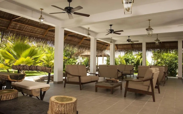 Amra Palace Laamu