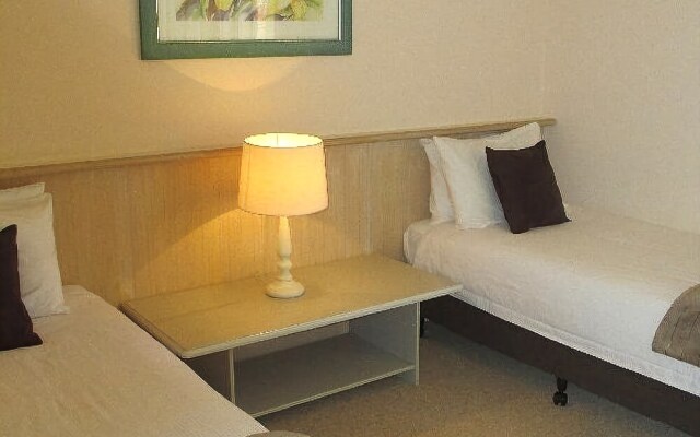 Waratah - 3 Bedroom Cottage