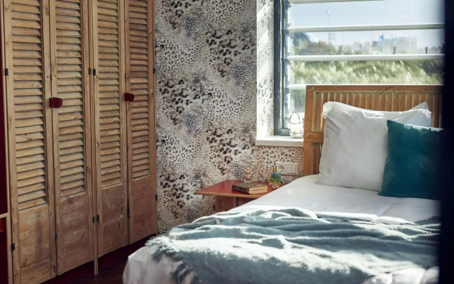 Beachhouse Hotel