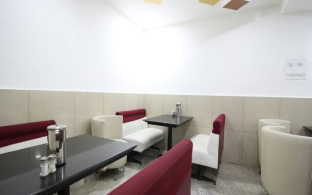 Hotel Kadamba Comforts