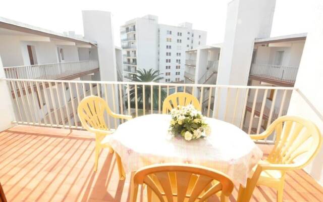 La Solana Apartments