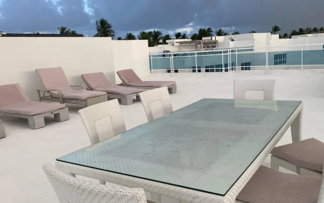 Penthouse With Rooftop and Pool & Beach Access