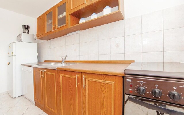 Amazing Apartment in Jadranovo With 2 Bedrooms and Wifi