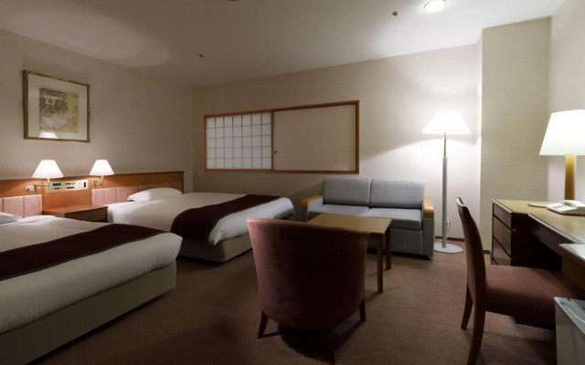 Hotel Tsu Center Palace