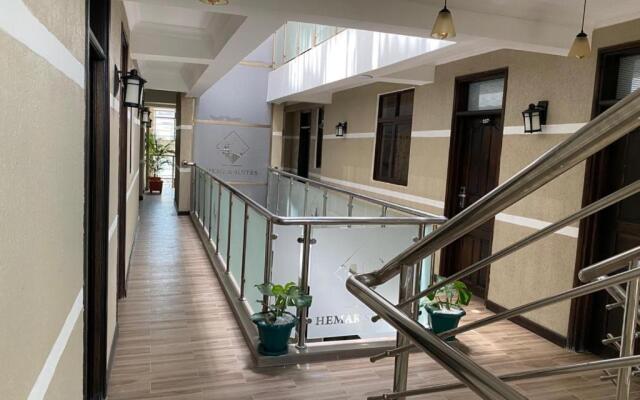 Hemak Suites