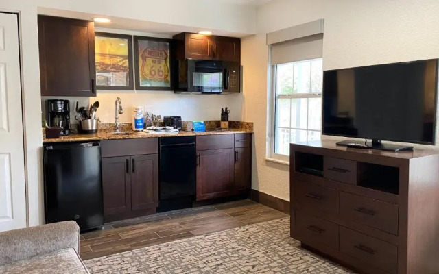 Wyndham Branson at The Falls