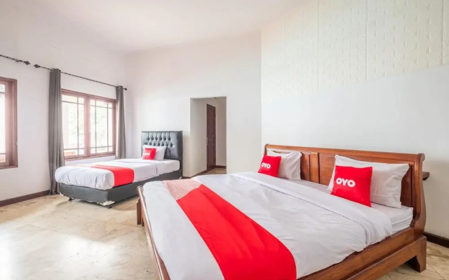 OYO 951 Cempaka Ratu Beach Resort