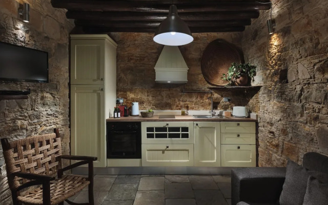 Oinoessa Traditional Boutique Houses