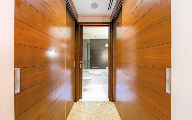 Address Dubai mall Balcony Burj view