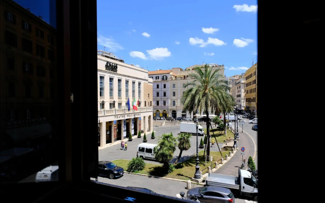 Hotel Lirico